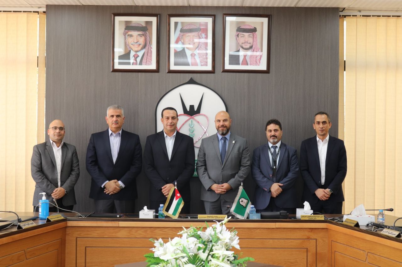 Kawar Energy and Yarmouk University sign agreement