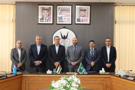 Kawar Energy and Yarmouk University sign agreement